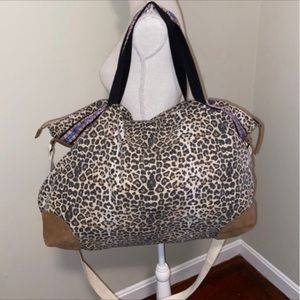 Leopard Print Carry on Duffel Luggage 
Med/Large